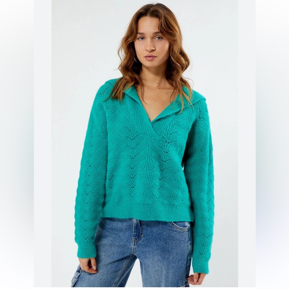 Minkpink - Green V-Neck Women's Sweater